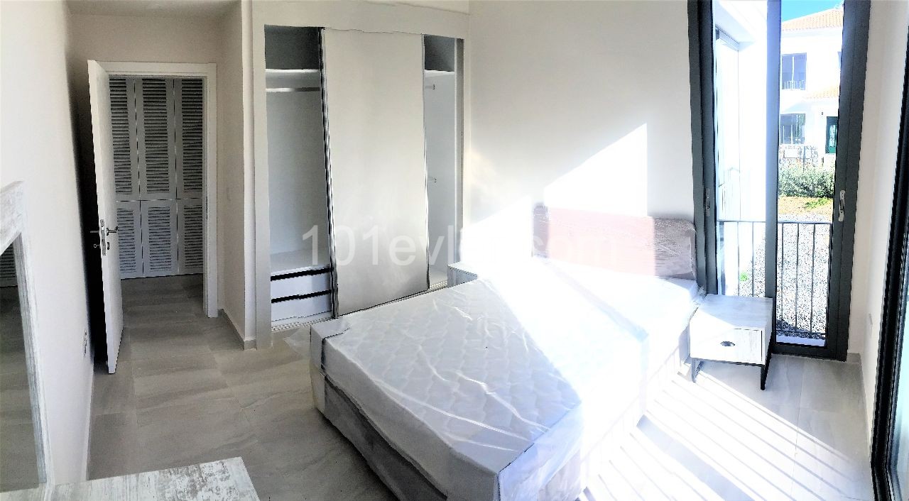 Alsancak Town Houses'da Bahçe katı Kiralık Daire !