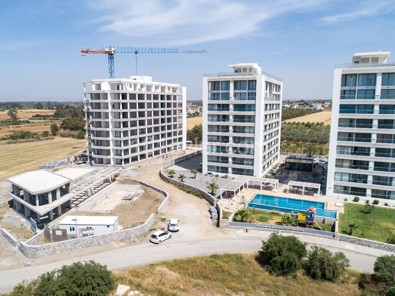 GAZİVEREN/LEFKE'DE yeni yaşamınıza kuçak açın...