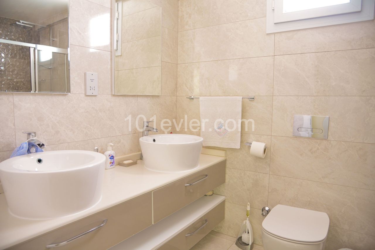 Penthouse For Sale in Girne Merkez, Kyrenia