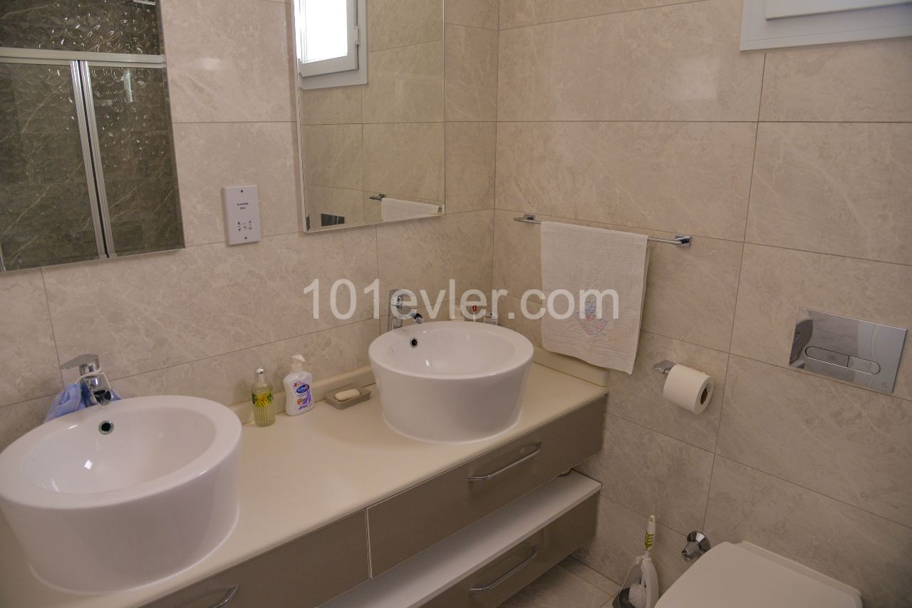 Penthouse For Sale in Girne Merkez, Kyrenia