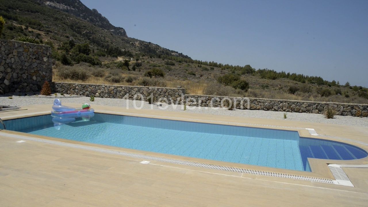 LUXURY VILLAS FOR SALE IN KYRENIA LAPTA ** 