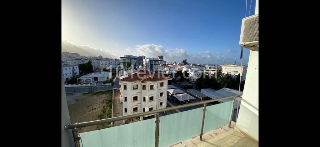 Flat To Rent in Girne Merkez, Kyrenia