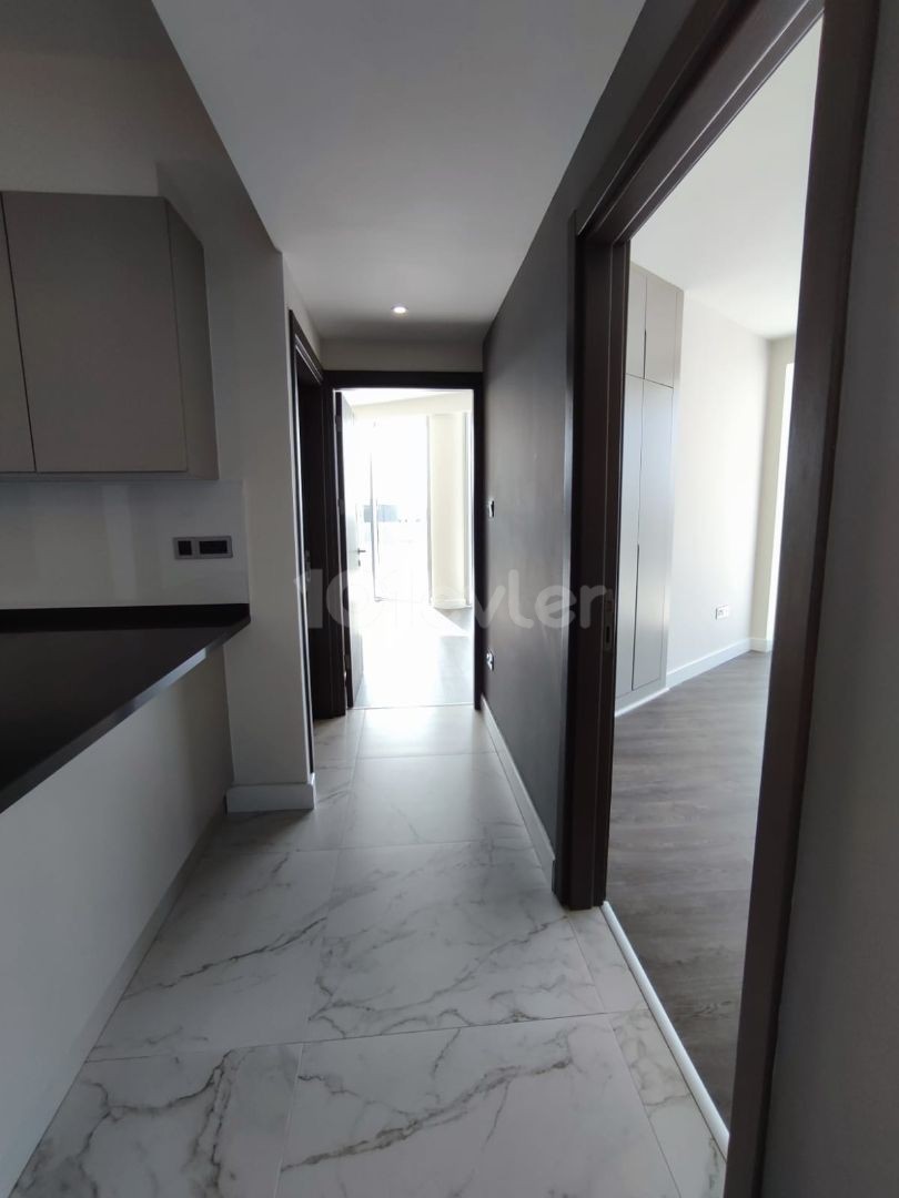 LUXURY 2+1 PENTHOUSE IN GIRNE CENTER WITH PRIVATE UNDERGROUND PARKING AREA  AND SEA VIEW