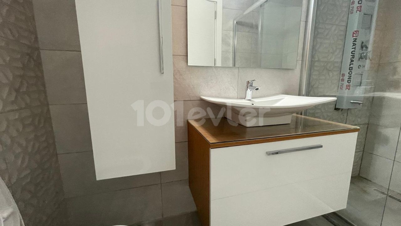 LUXURY 3+1 IN GIRNE CENTER WITH PRIVATE UNDERGROUND PARKING AREA 