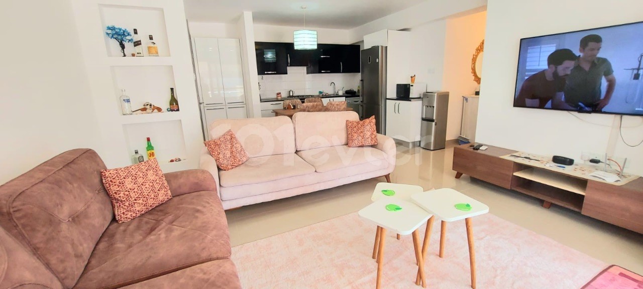 Flat For Sale in Yukarı Girne, Kyrenia