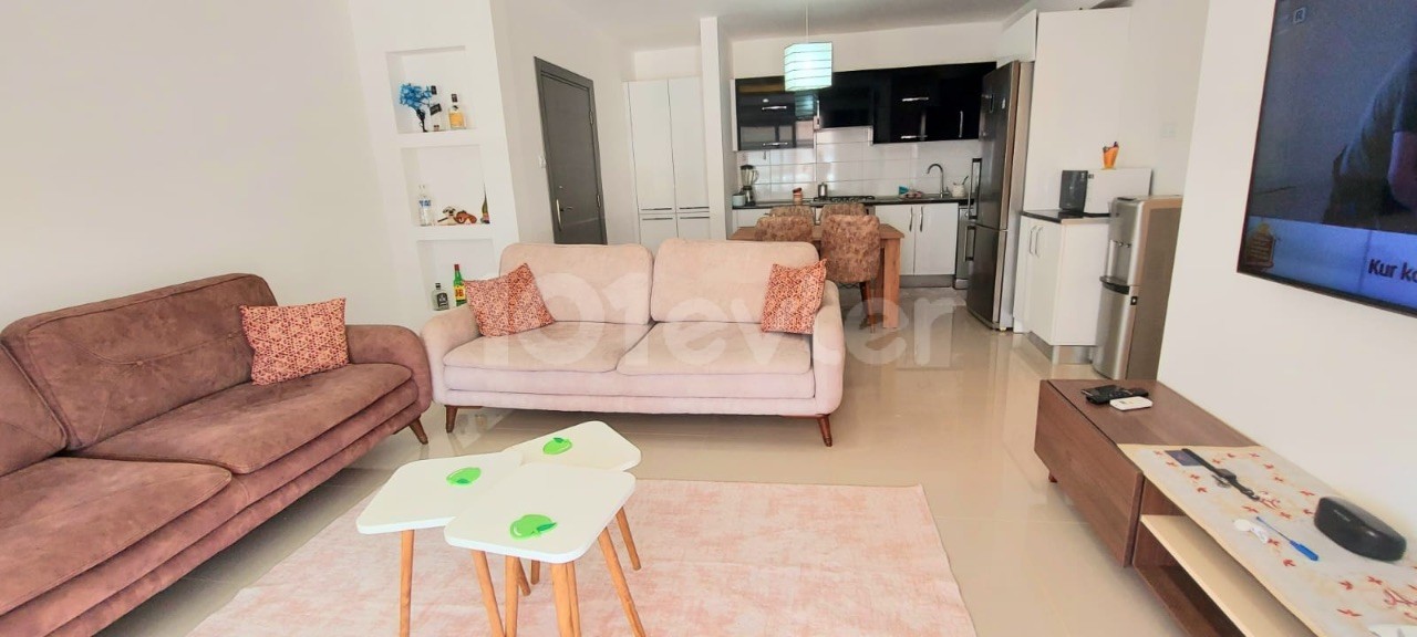 Flat For Sale in Yukarı Girne, Kyrenia