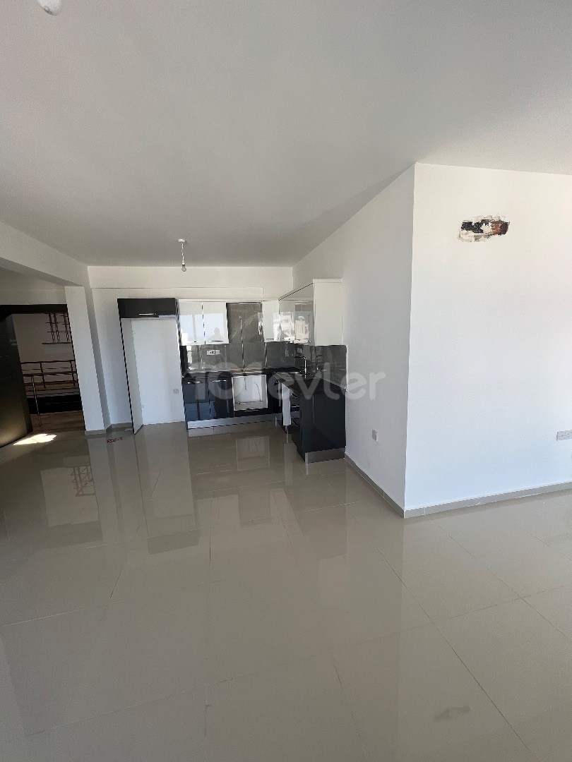 Flat To Rent in Aşağı Girne, Kyrenia