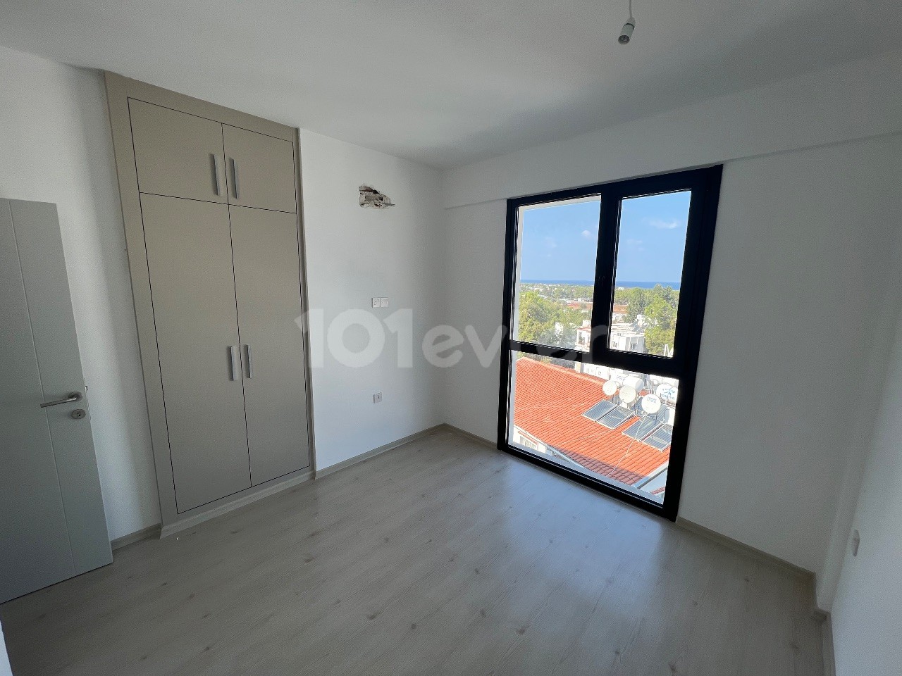 Flat To Rent in Aşağı Girne, Kyrenia