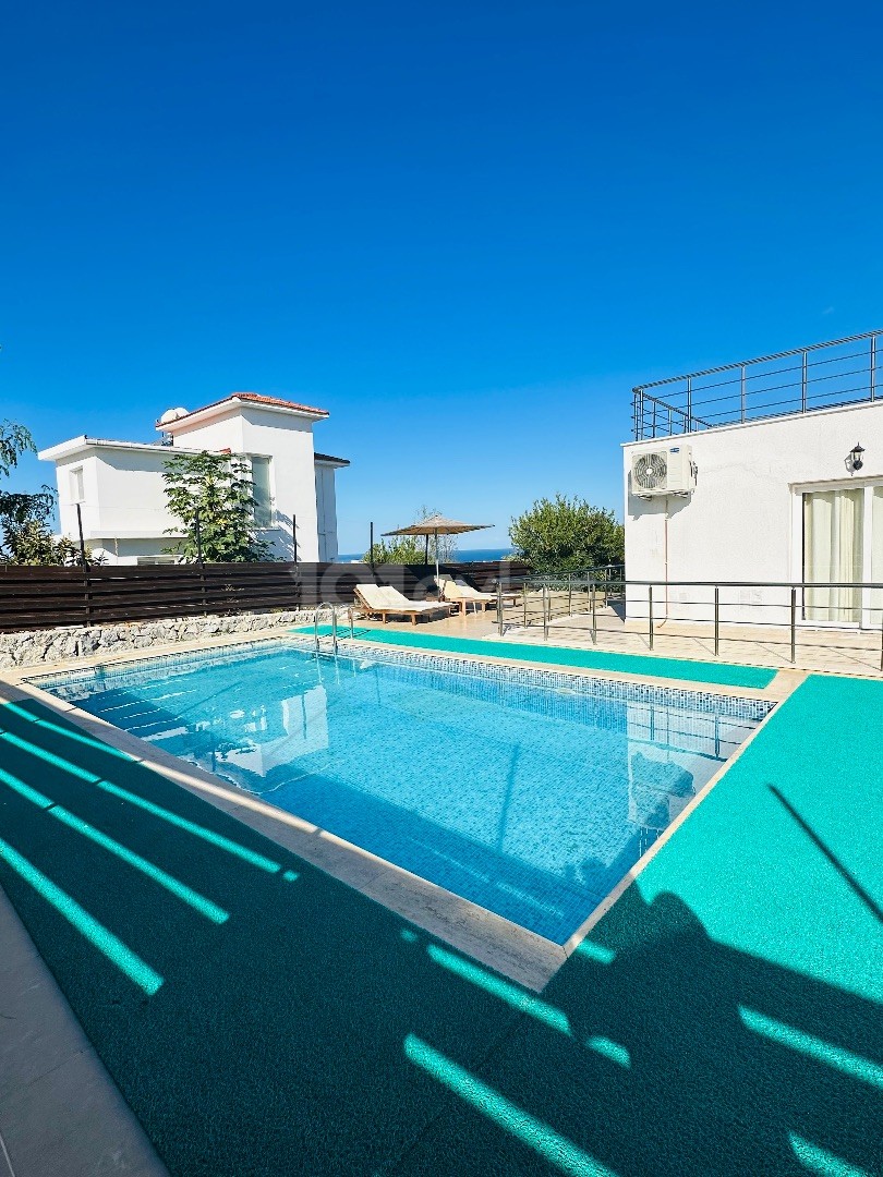 Daily Rental Villa with 3+1 and 4+1 Options in Çatalköy, Kyrenia
