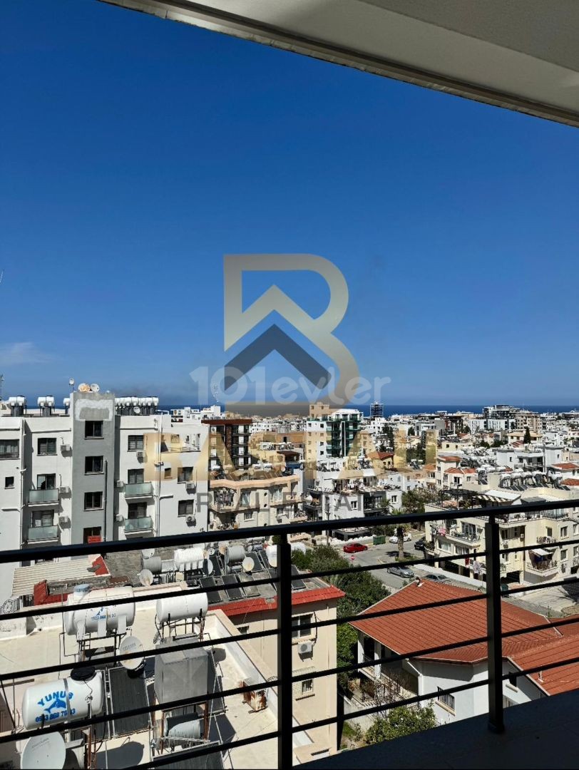 3+1 Wohnung mit Meerblick in herrlicher Lage zur Miete im Zentrum von Kyrenia