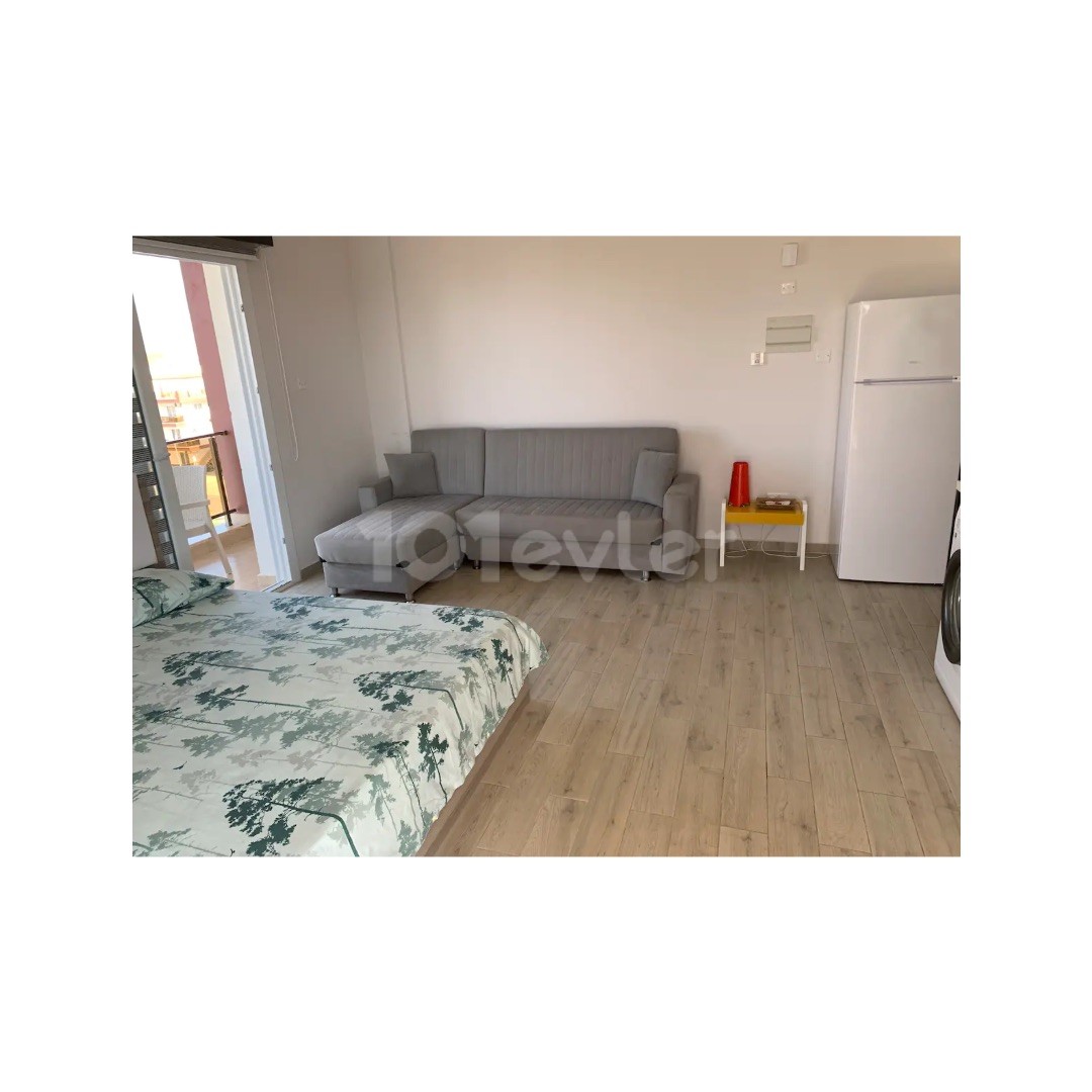 Penthouse Studio flat - Royal Sun Residence. 12 ay peşin ödemeye 600£.  Günlük 35£.