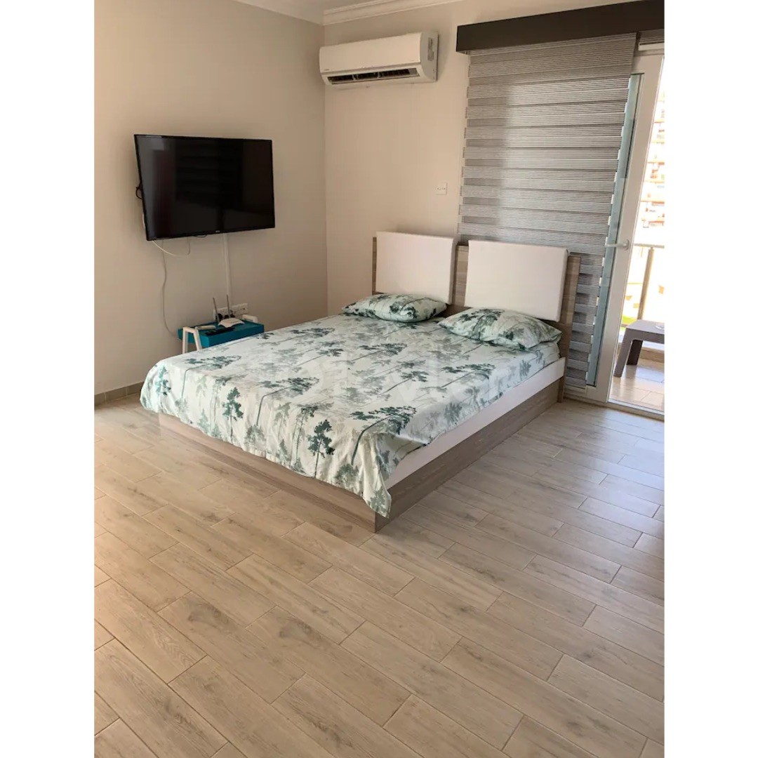 Penthouse Studio flat - Royal Sun Residence. 12 ay peşin ödemeye 600£.  Günlük 35£.