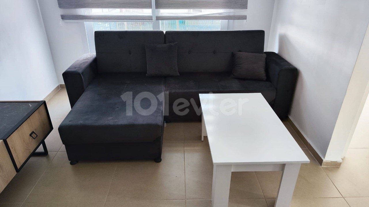 Canakkale district.  City mall walking distance, 2+1 apartment for rent. 