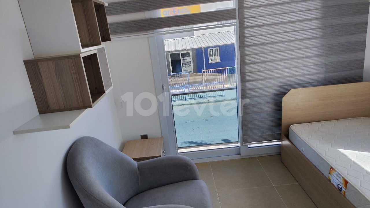 Canakkale district.  City mall walking distance, 2+1 apartment for rent. 