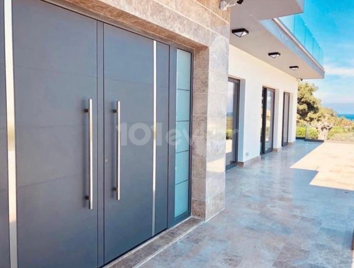 Alsancak-Girne Ultra Luxury Villa For Sale