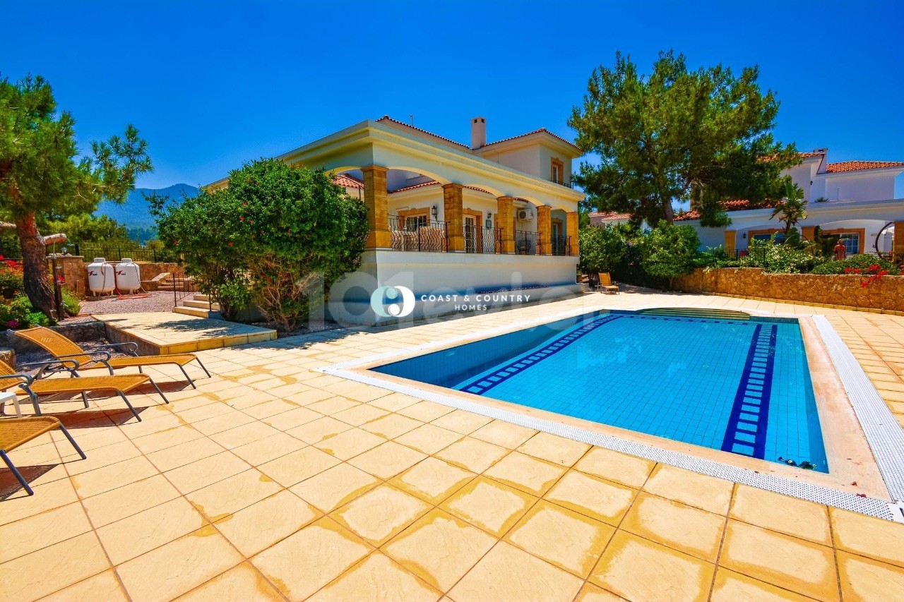 Sole agency * Exquisite 3 Bedroom Villa with Private Swimming Pool in Esentepe