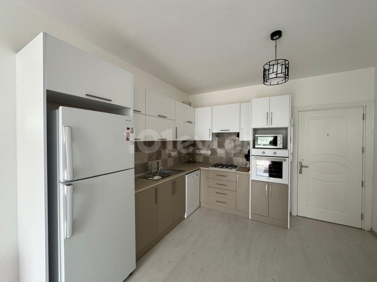 ***FULLY FURNISHED 2 BEDROOM FLAT FOR RENT IN ALSANCAK ***