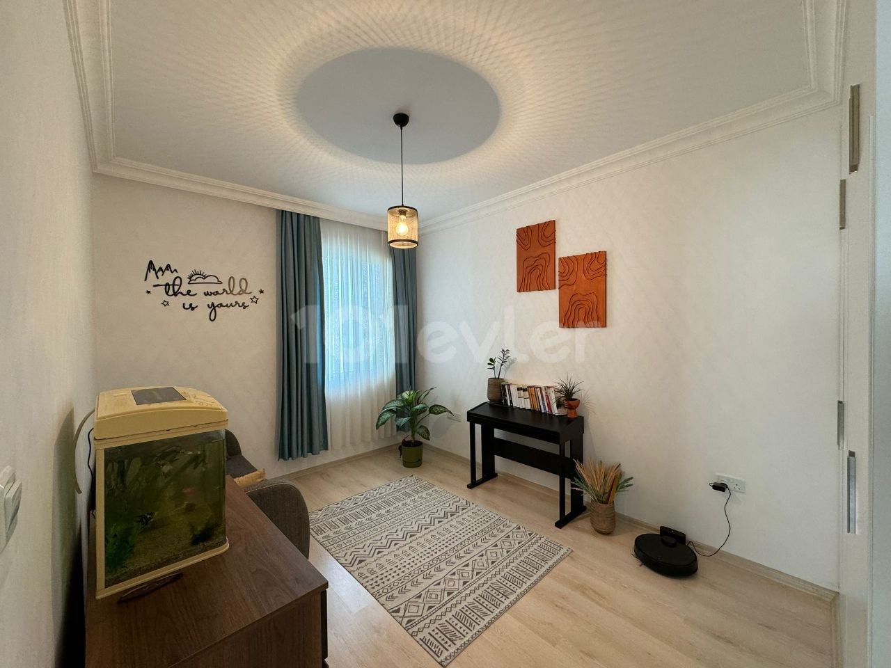 ***FULLY FURNISHED 3 BEDROOM FLAT FOR SALE IN ALSANCAK WITH POOL, WALKING DISTANCE TO THE BEACH, MARKETS AND SCHOOLS***