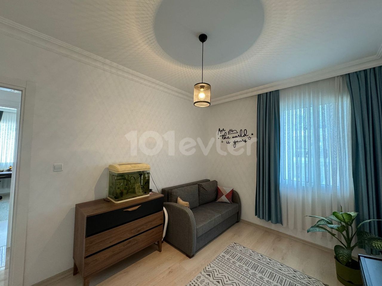 ***FULLY FURNISHED 3 BEDROOM FLAT FOR SALE IN ALSANCAK WITH POOL, WALKING DISTANCE TO THE BEACH, MARKETS AND SCHOOLS***