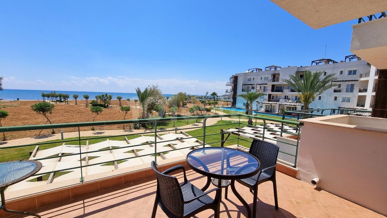 3 BEDROOM SEAFRONT LUXURY APARTMENT