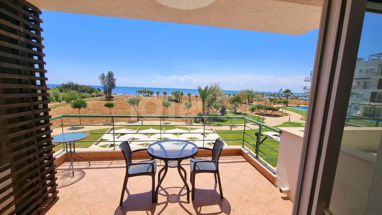 3 BEDROOM SEAFRONT LUXURY APARTMENT