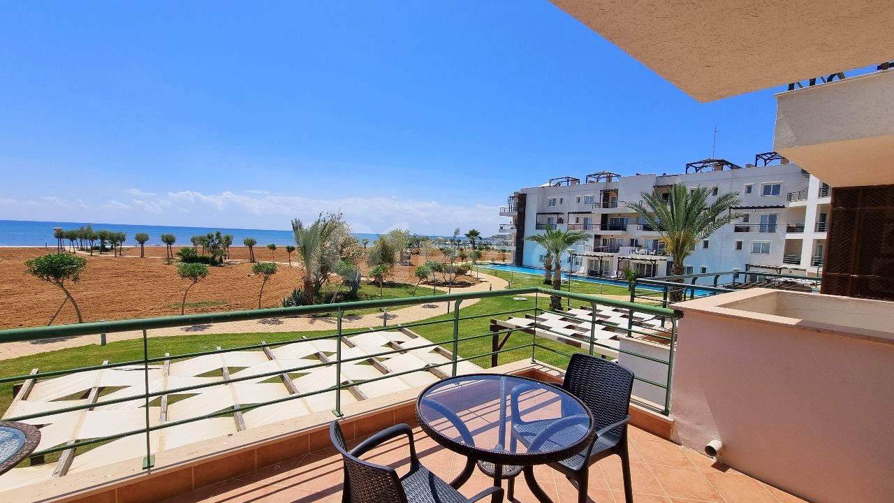 3 BEDROOM SEAFRONT LUXURY APARTMENT