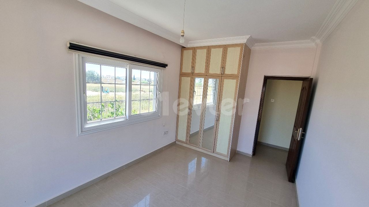 MODERN 4 BEDROOM DETACHED VILLA WITH GOOD SIZE GARDEN 