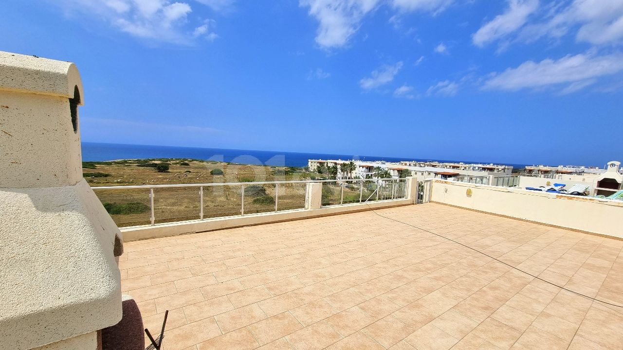 2 BEDROOM PENTHOUSE WITH PANAROMIC SEA VIEWS