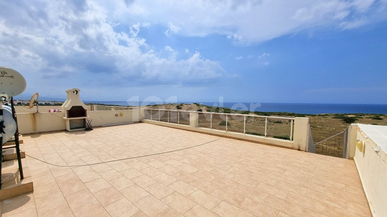 2 BEDROOM PENTHOUSE WITH PANAROMIC SEA VIEWS