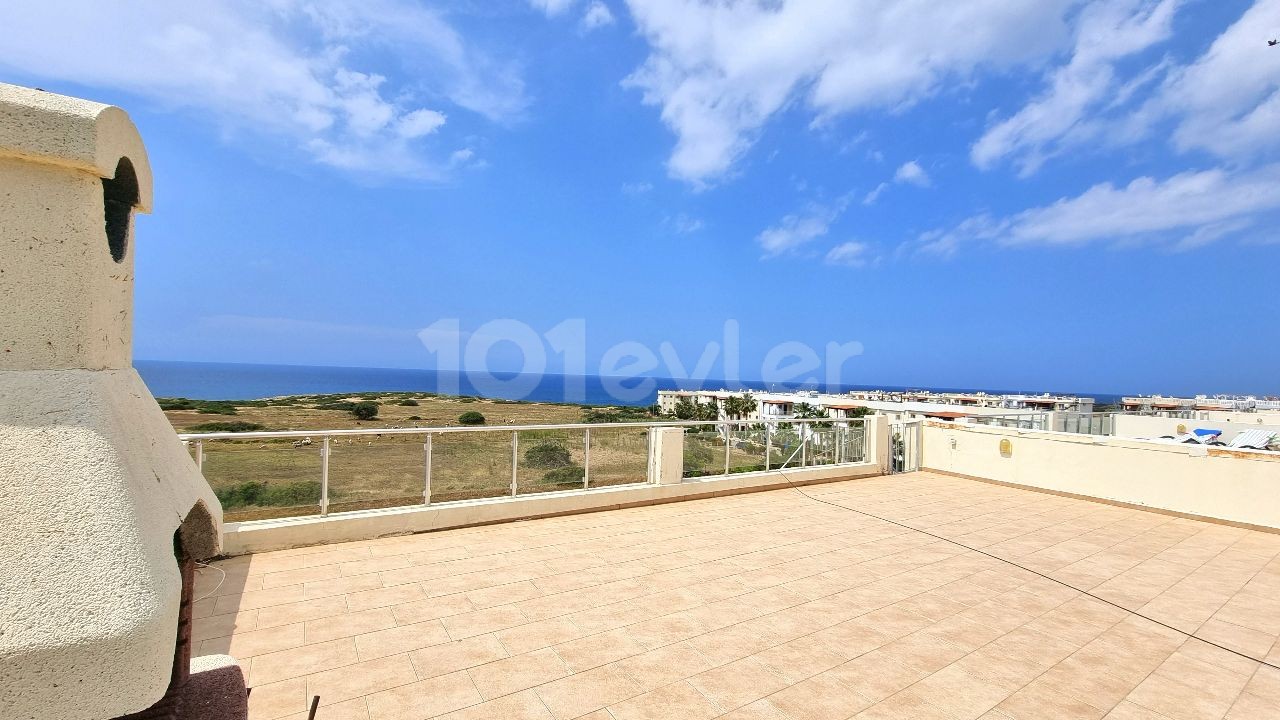 2 BEDROOM PENTHOUSE WITH PANAROMIC SEA VIEWS