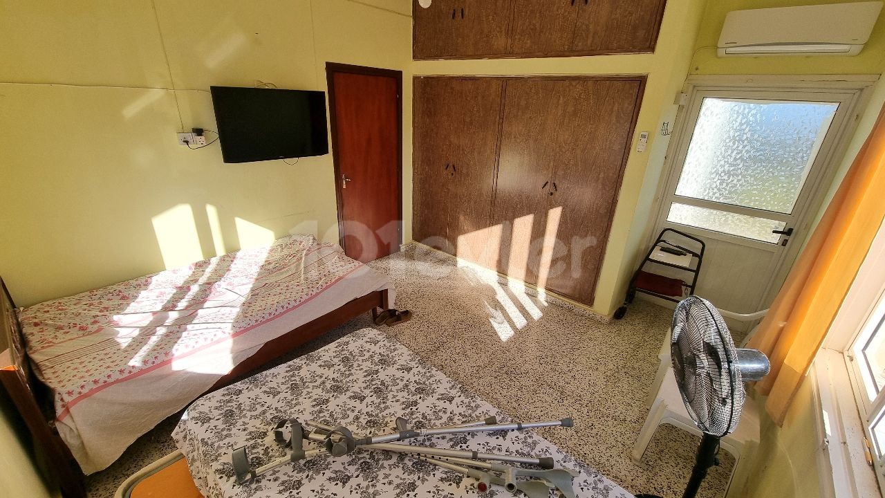 2 BEDROOM BUNGALOW ON A SPACIOUS 753 M2 OF PLOT 