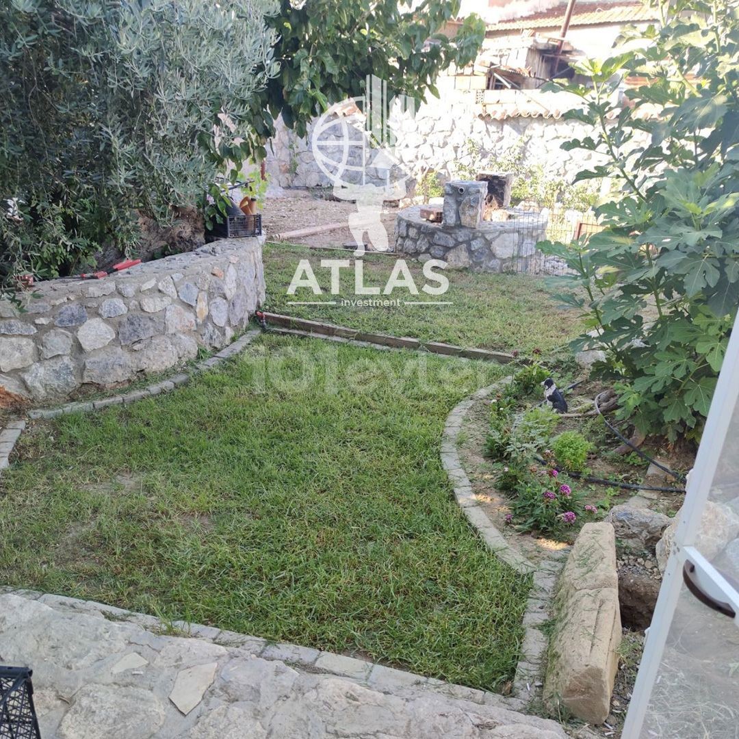 4+2 STONE HOUSE WITH GARDEN IN PAŞAKÖY