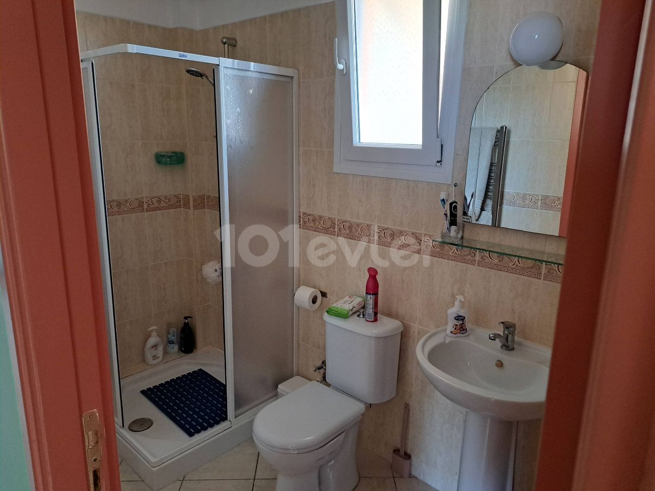 2+1 Wohnung mit Meerblick in Arapköy, Girne