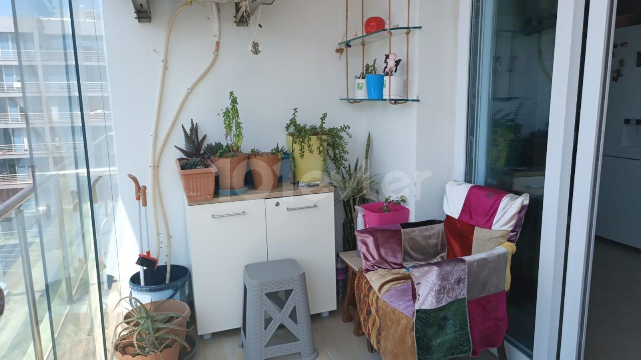 INVESTMENT FLAT IN THE CENTER OF KYRENIA