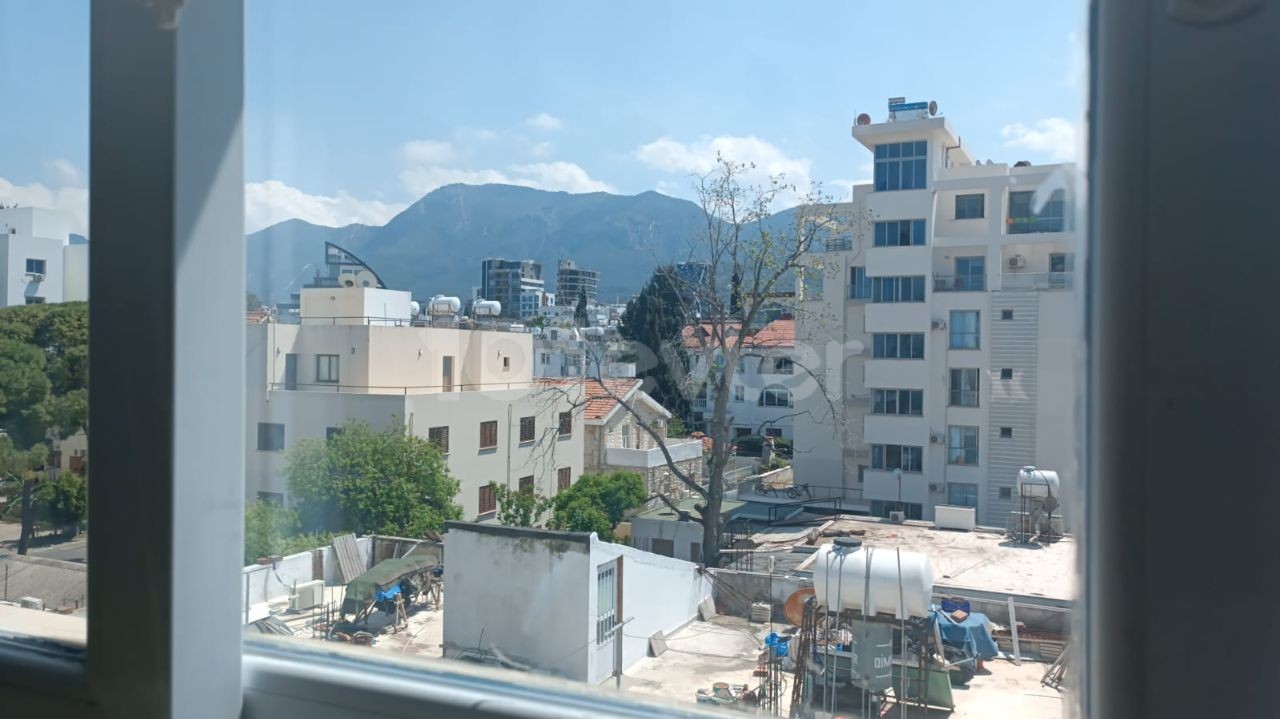 INVESTMENT FLAT IN THE CENTER OF KYRENIA