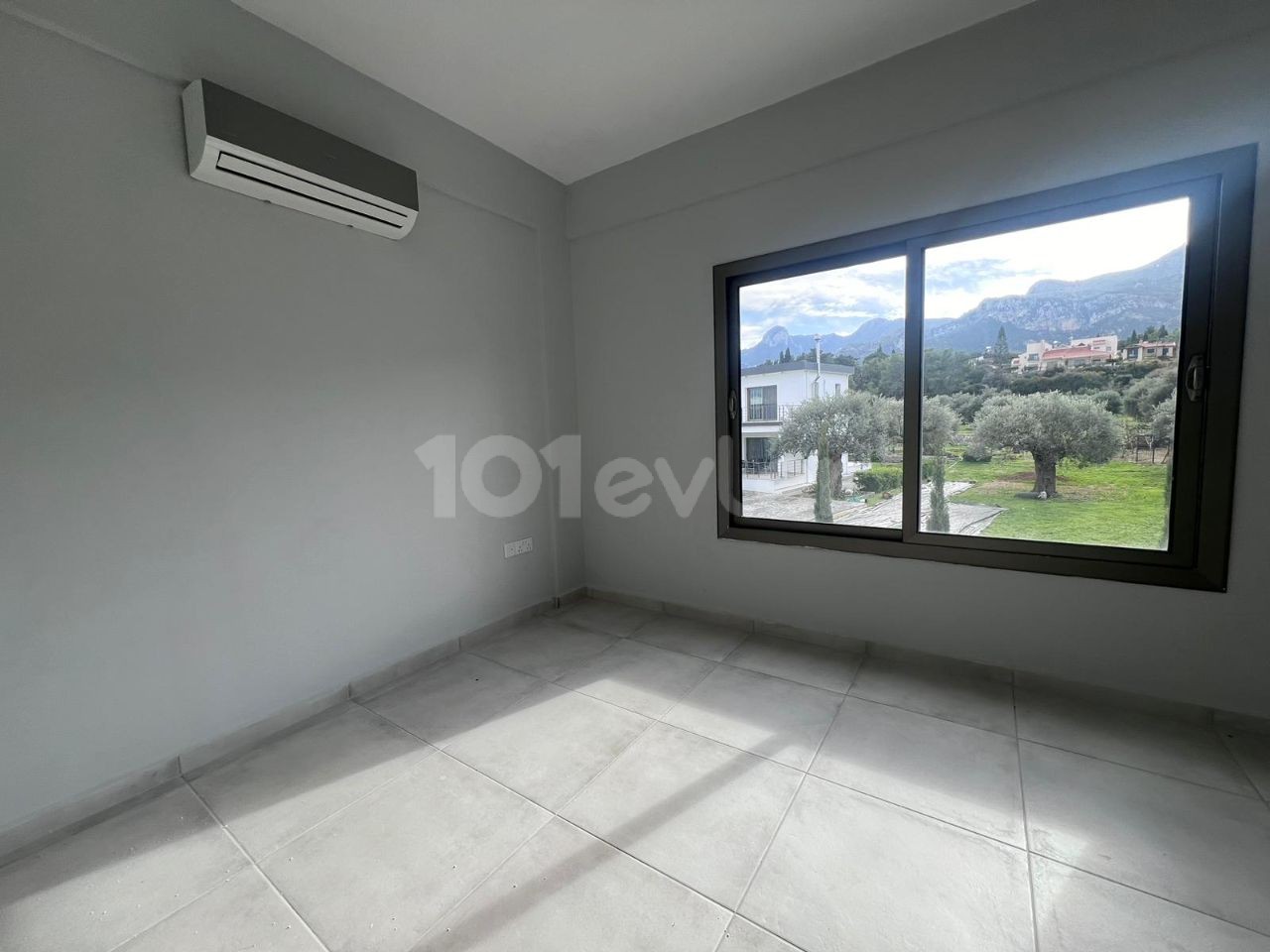 2+1 Flat for Sale in Çatalköy on Redstone Island