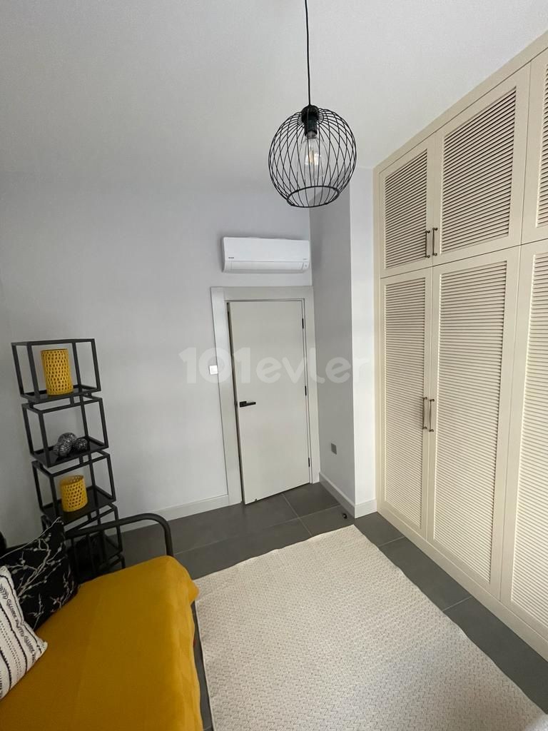 2+1 flat for rent in Kyrenia Center from Redstone Island