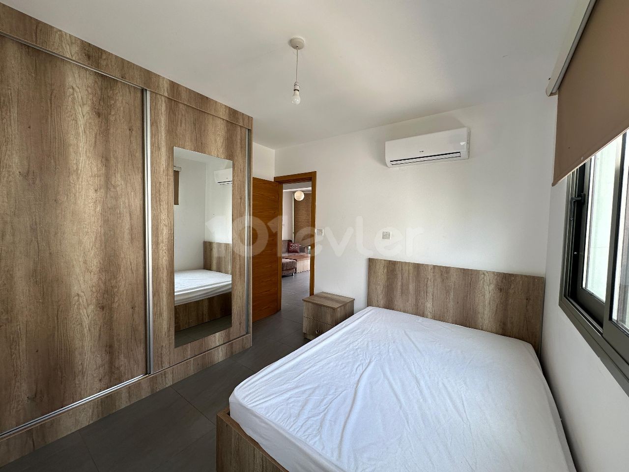 Полностью меблированная квартира 2+1 в аренду в центре Кирении от острова Редстоун