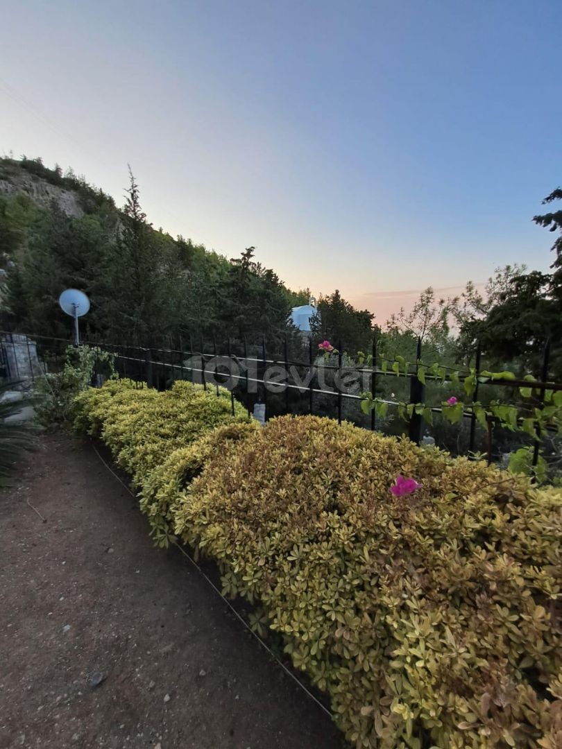 Komplett möblierte, freistehende Villa mit Blick auf das Kloster in Bellapais auf Redstone Island zu vermieten