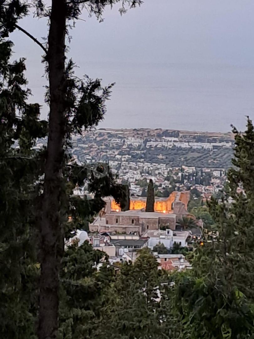 Komplett möblierte, freistehende Villa mit Blick auf das Kloster in Bellapais auf Redstone Island zu vermieten