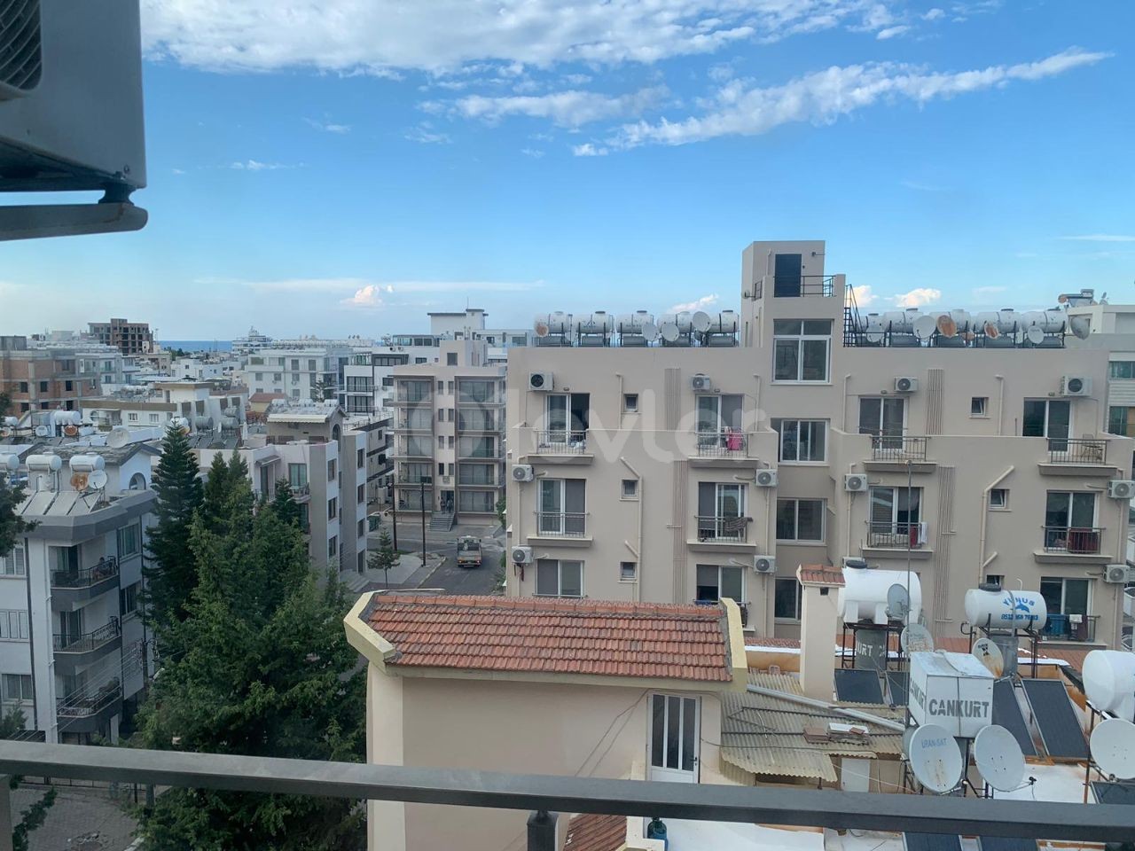 1+1 SEA VIEW IN KYRENIA CENTER, WALKING DISTANCE TO STOPS AND MARKETS