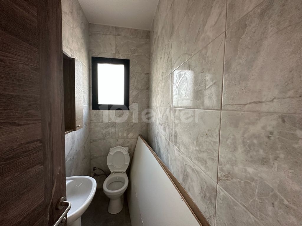 2+1 KOMPLETT MÖBLIERTE NEUE WOHNUNGEN ZU VERMIETEN IN NICOSIA DEREBOY. FRIEDEN 05338376242