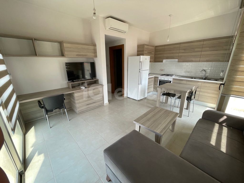 1+1 FLAT FOR RENT UNDER PEACE PARK IN KYRENIA CENTER. AVAILABLE ON FEBRUARY 1. PEACE 05338376242