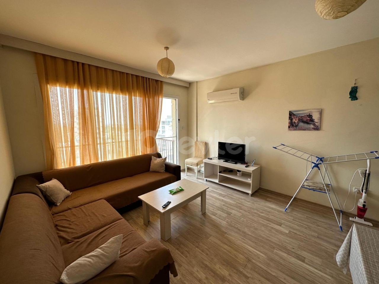 FULLY FURNISHED 2+1 FLAT FOR RENT WITH MOUNTAIN AND SEA VIEWS NEAR NUSMAR MARKET IN KYRENIA CENTER. PEACE 05338376242