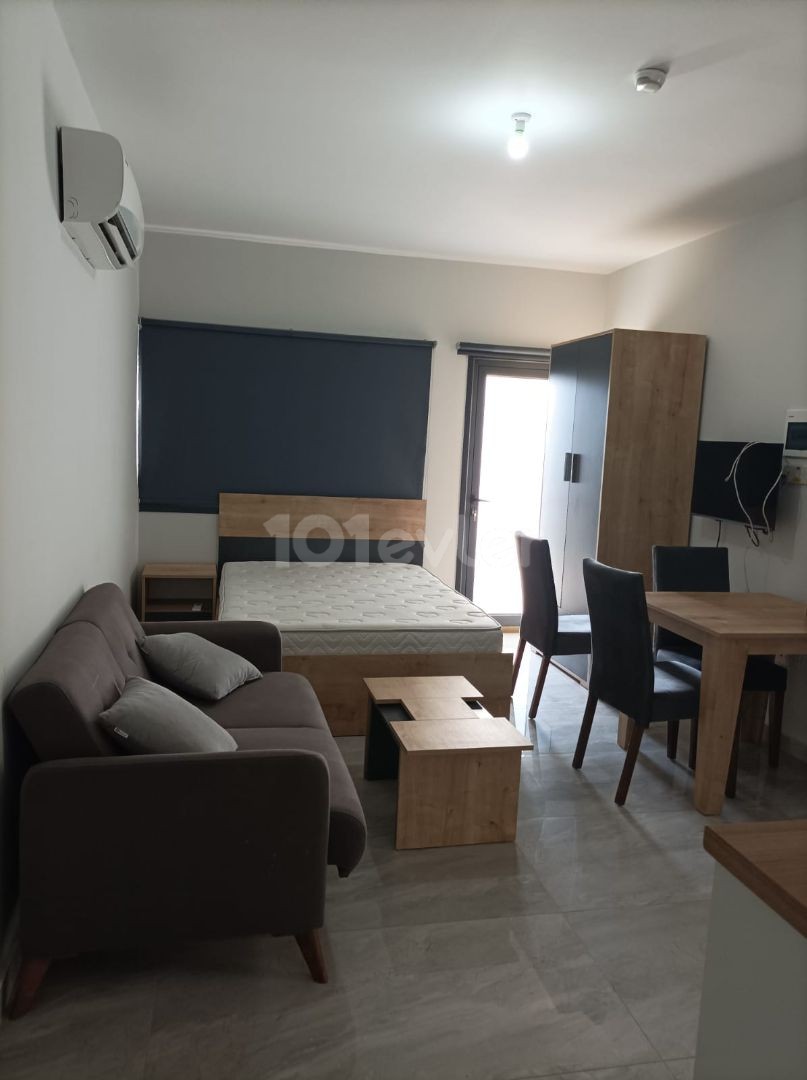 STUDIO APARTMENT IN GÖÇMENKÖY IS WITHIN WALKING DISTANCE OF SUPERMARKETS AND STOPS