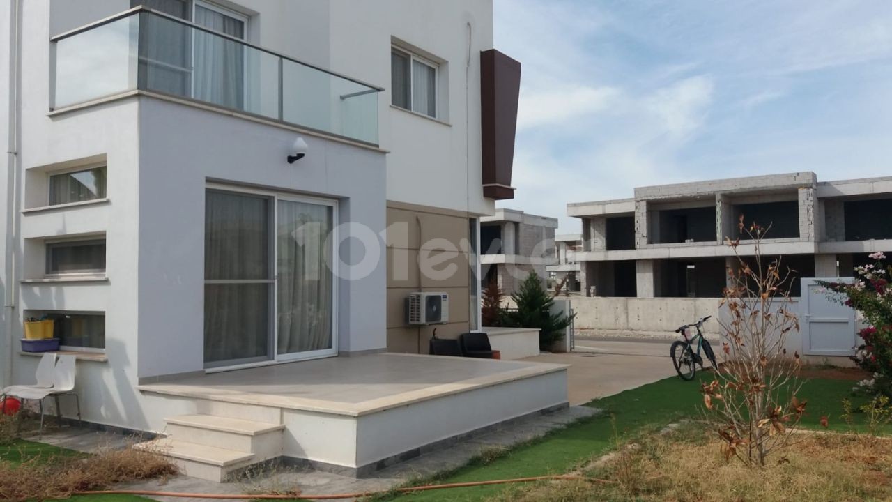 💯 Twin Large Square Meters Fully Furnished Villa for Sale in Yenibogazicinde💯