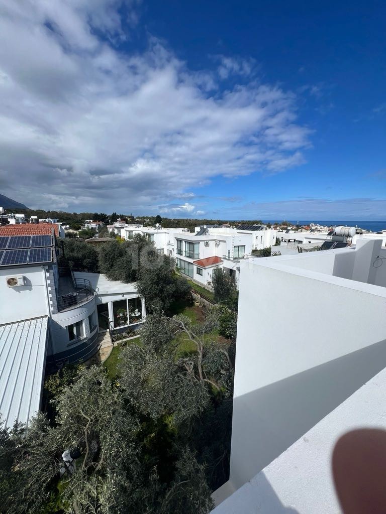 3+1 VOLLSTÄNDIG MÖBLIERTE LUXUSVILLA IN PERFEKTER LAGE, WO MEER- UND BERGBLICK AUF SICH IN EDREMIT TREFFEN