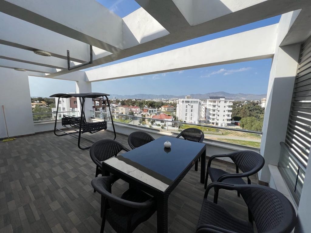 PENTHOUSE ZU VERMIETEN IN TOLLER LAGE IN ORTAKÖY