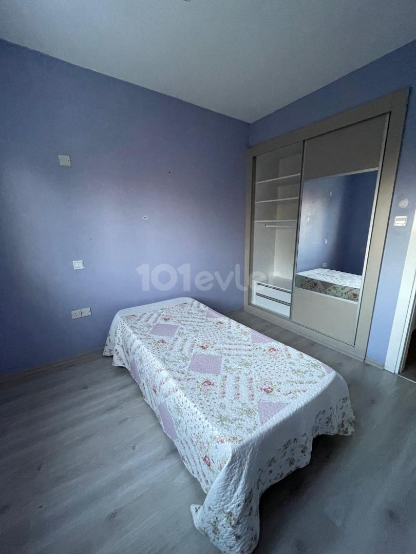 KÜÇÜKKAYMAKLI DA LÜKS FULL EŞYALI 3+1 DAİRE 