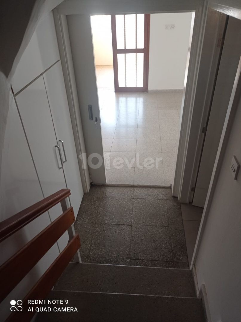 3+1 detached house with commercial permit for sale in Taşkınköy 